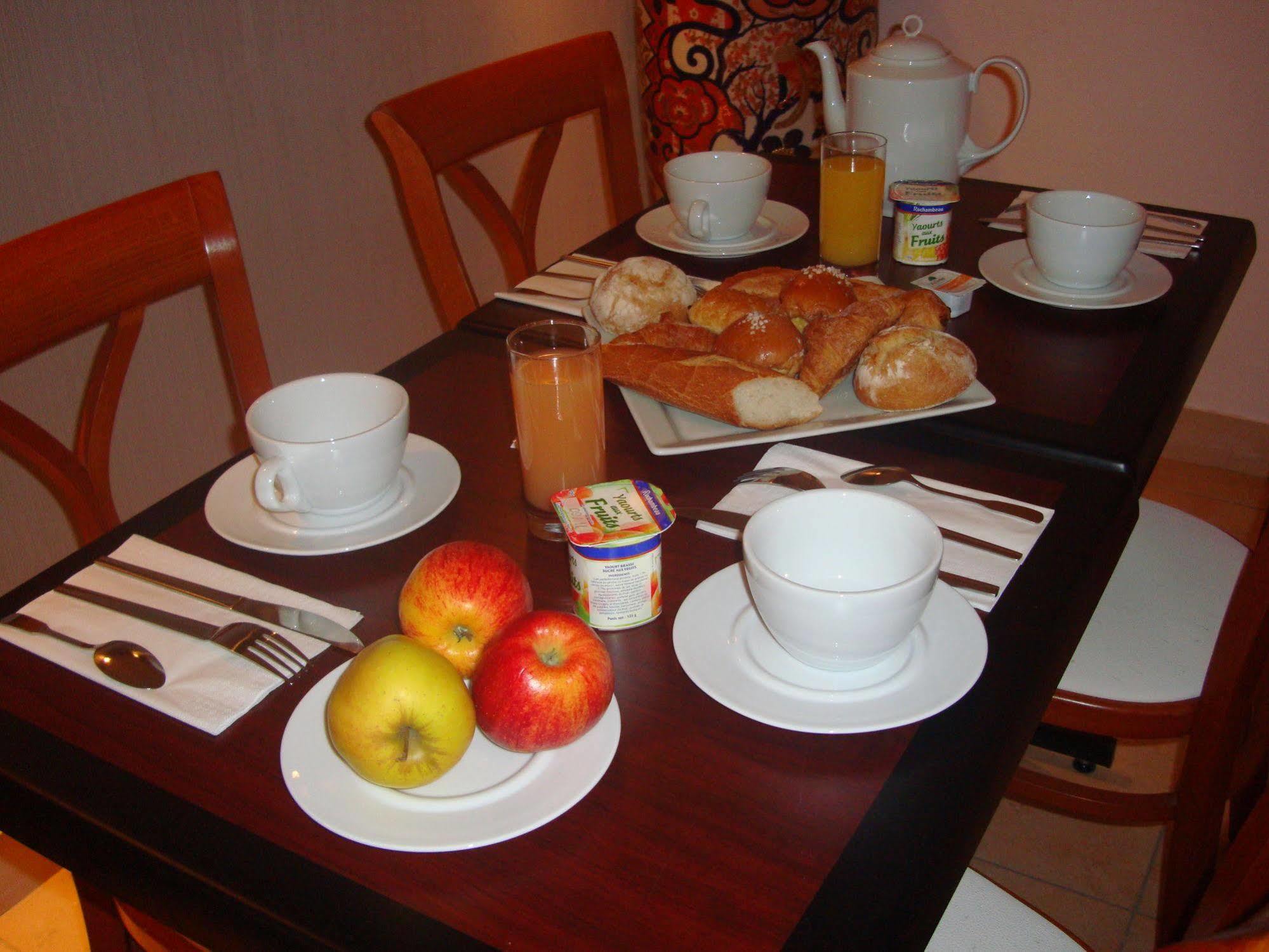 Hotel Patio Brancion Малакоф Екстериор снимка